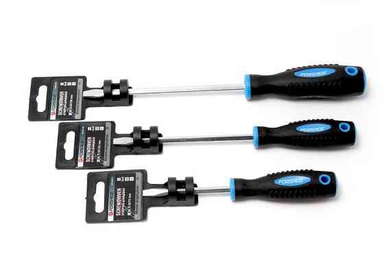 Отвертка шлицевая магнитная 