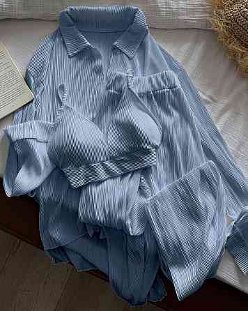 Женский легкий базовый костюм тройка: рубашка топ и штаны плиссе 42/46, Голубой Одесса