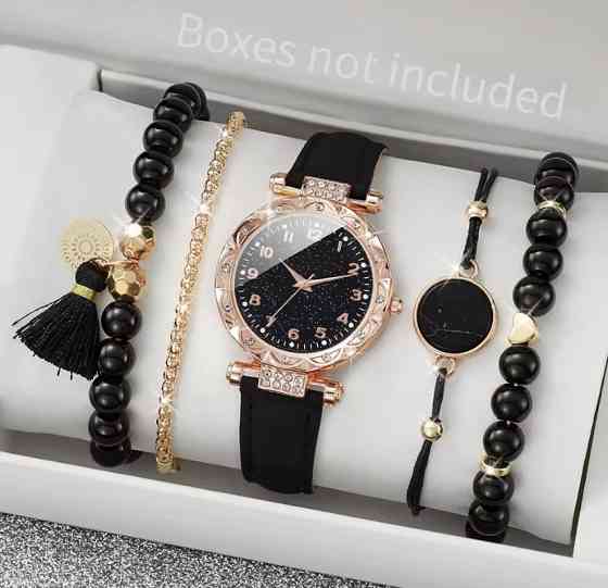 Подарочный набор для женщин в наборе 1 наручные часы 4 оригинальными браслетами без подарочной коробки черный Киев