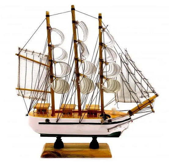 Статуэтка сувенирная Парусник Киев - изображение 1