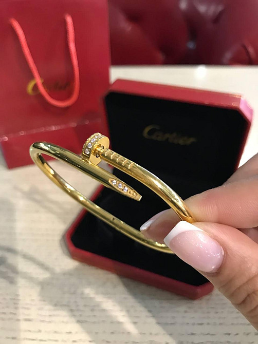 Cartier браслет цвях в лимонному золоті з камінням на капелюсі / Картьє цвях браслет із цирконієм на капелюшці Одеса - фото 1