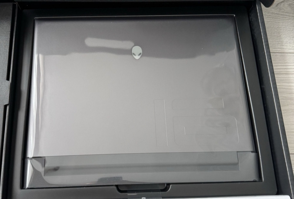 Ноутбук Alienware M16 ( AWM16- A138blk-Pus) Киев - изображение 2