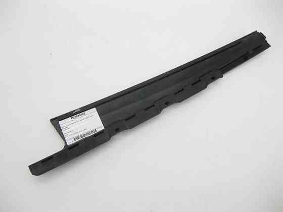 VAG  4M0839902 Вертикальна накладка на задніх правих дверях спереду Одеса