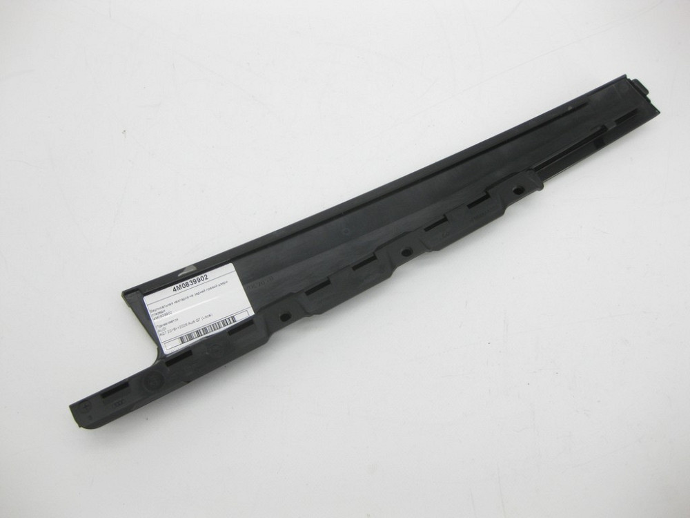 VAG  4M0839902 Вертикальна накладка на задніх правих дверях спереду Одеса - фото 5