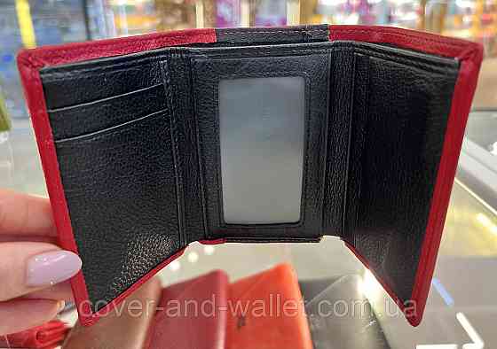 Маленький женский кожаный кошелек красного цвета на магнитах Helen Verde Киев