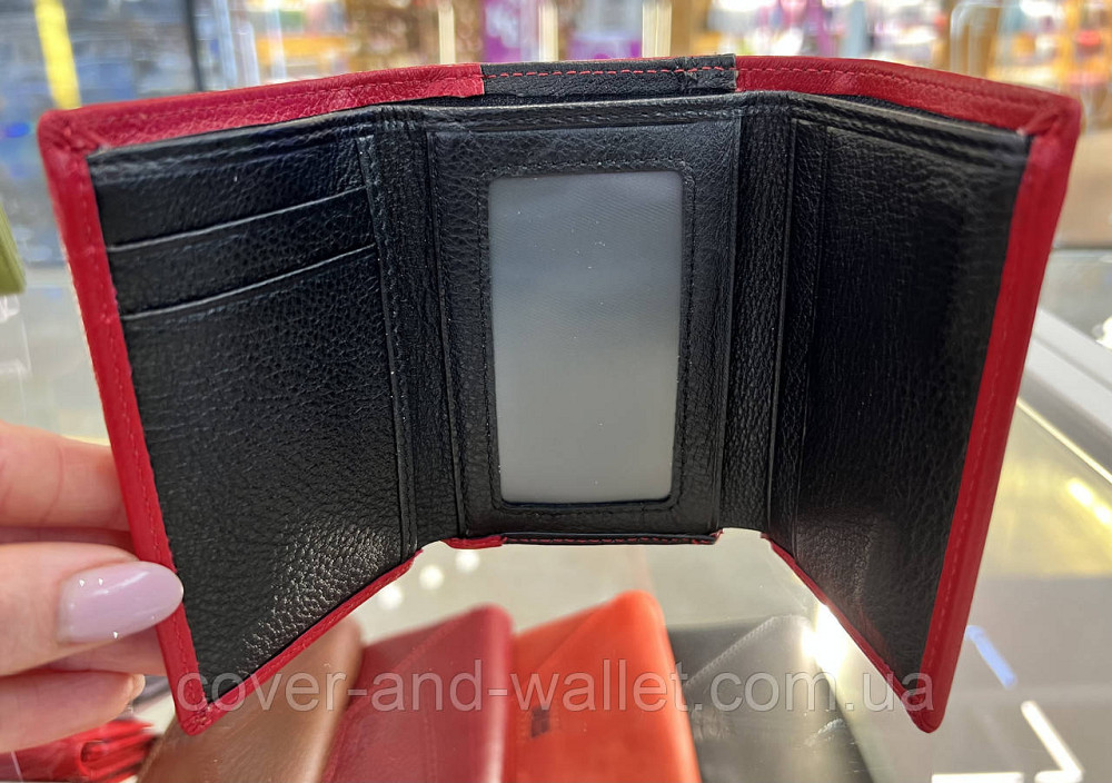 Маленький женский кожаный кошелек красного цвета на магнитах Helen Verde Киев - изображение 3