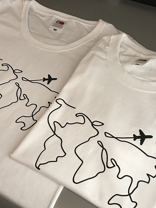 Парні футболки для хлопця та дівчини з принтом картки та написом Enjoy every moment Чернівці - фото 3