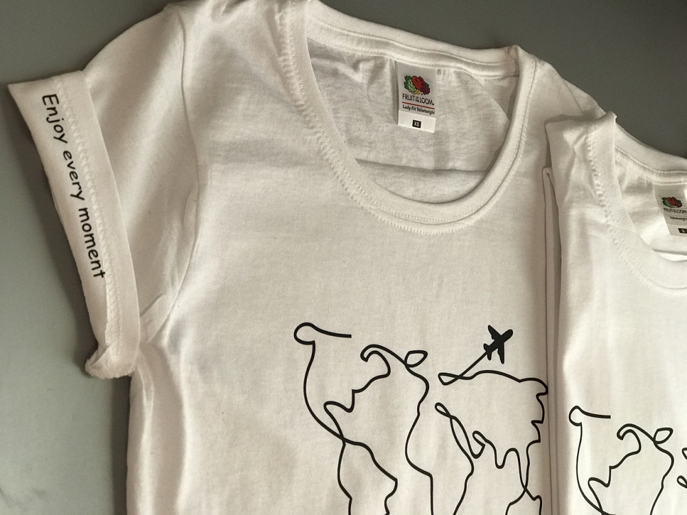 Парні футболки для хлопця та дівчини з принтом картки та написом Enjoy every moment Чернівці - фото 4