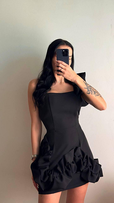 Женское праздничное мини платье с воланами костюмка барби Черный, 44/46 Одесса - изображение 9