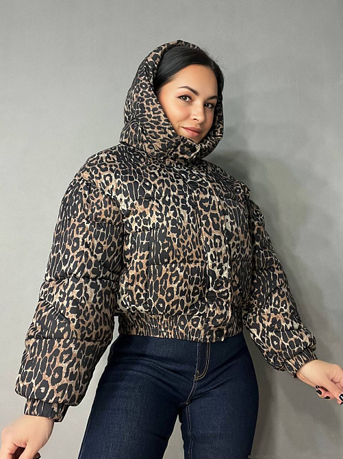 Куртка жіноча Lady Yep 9006 коротка з капюшоном леопардовий принт на резинці демісезонна темно-корич Одеса - фото 6