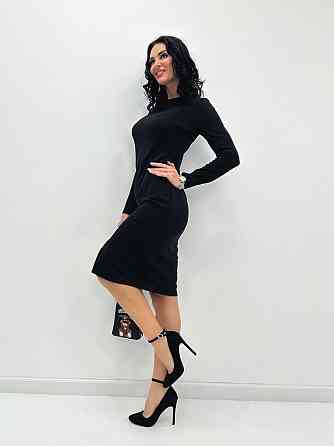 Элегантное платье с молнией 