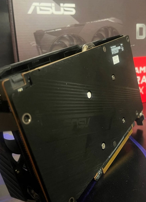 Видеокарта ASUS ROG RX 7600 8gb. Киев - изображение 1