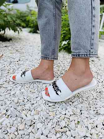 LaDi Шльопанці жіночі LaDi Цепи білі (літо, шкіра натуральна) (4592) Коломыя