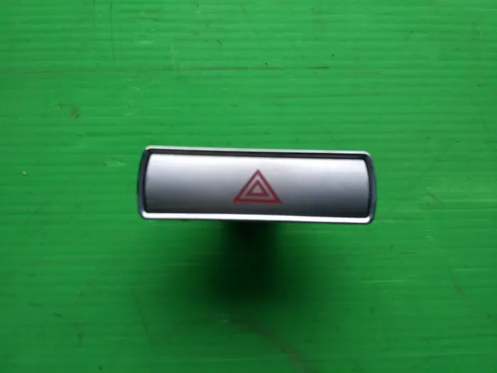 Кнопка аварійної сигналізації 4s7t-13a350-ab форд мондео 3 mk3 Винница - изображение 1