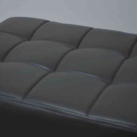 Пуф м'який на ніжках (Кольори в асортименті) Київ