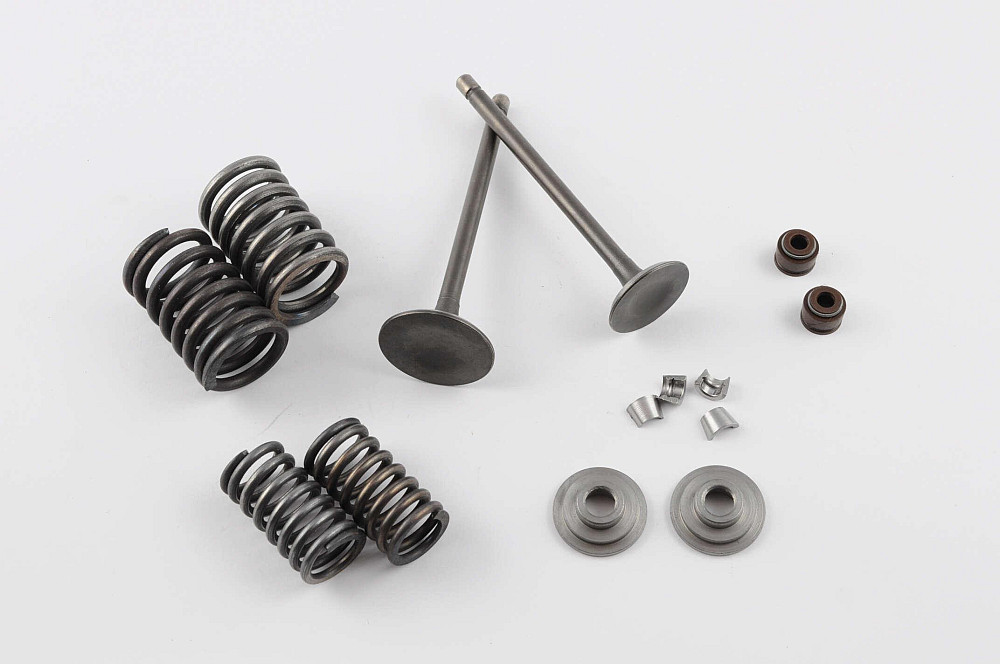 Клапани (пара, у зборі) 4T CG150 (L-92mm) Киев - изображение 1