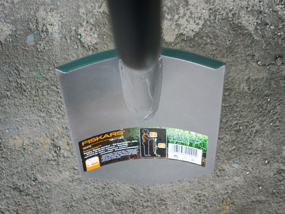 Лопата штыковая для сада Fiskars 