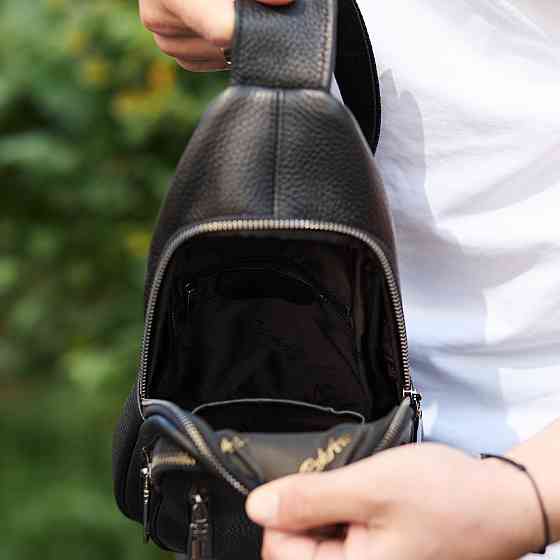 Сумка-слинг мужская черная через плече из натуральной кожи TIDING BAG 32545 Каменское