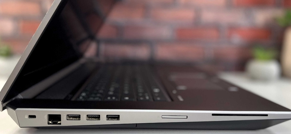 Ноутбук HP ZBook 17 G6 • i7-9850H • 16GB • SSD 256GB NVMe • RTX 3000 6GB • 17.3