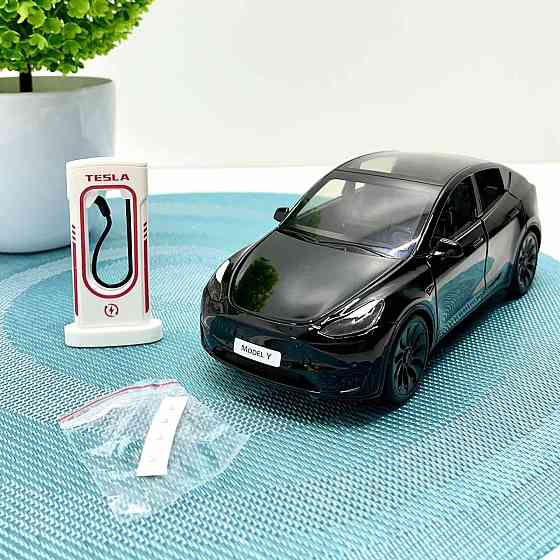 Машина Автосвіт Tesla Model Y інерційна відчиняються двері капот багажник 17см Чорна (AP-2001) Чернігів