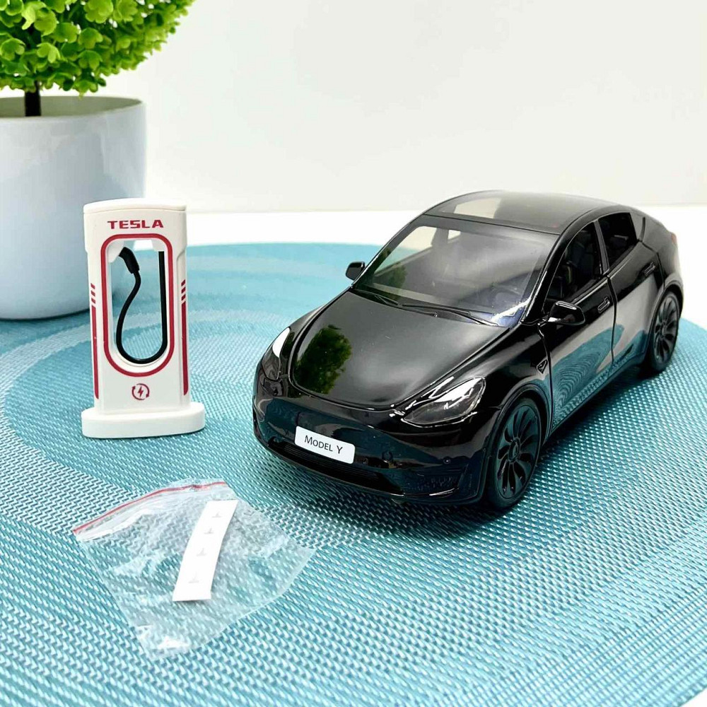 Машина Автосвіт Tesla Model Y інерційна відчиняються двері капот багажник 17см Чорна (AP-2001) Чернигов - изображение 1