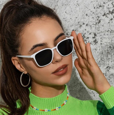 Очки от солнца женские белые молодежные Киев - изображение 1