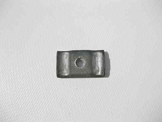 Mercedes-Benz  A0009952632 Хомут кріплення масляних трубок з привареною гайкою M6 Одеса