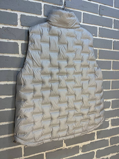 Жилет жіночий A-N 8040 стеганий середньой довжини комір стійка аеропух світло сірий, світло-сірий, 4 Одеса - фото 4